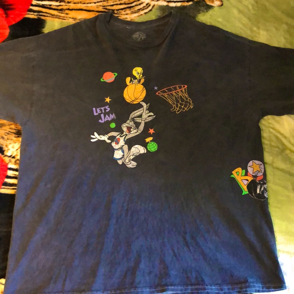 Looney Tunes Spacejam graphic tee